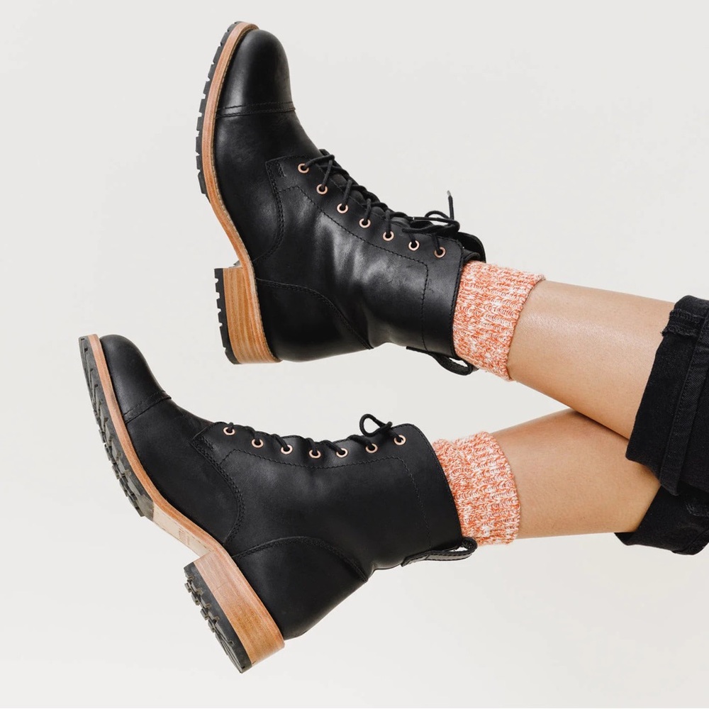 *New in Box* Black Leather Portland Leather Patina Women’s Lace Combat Boots
